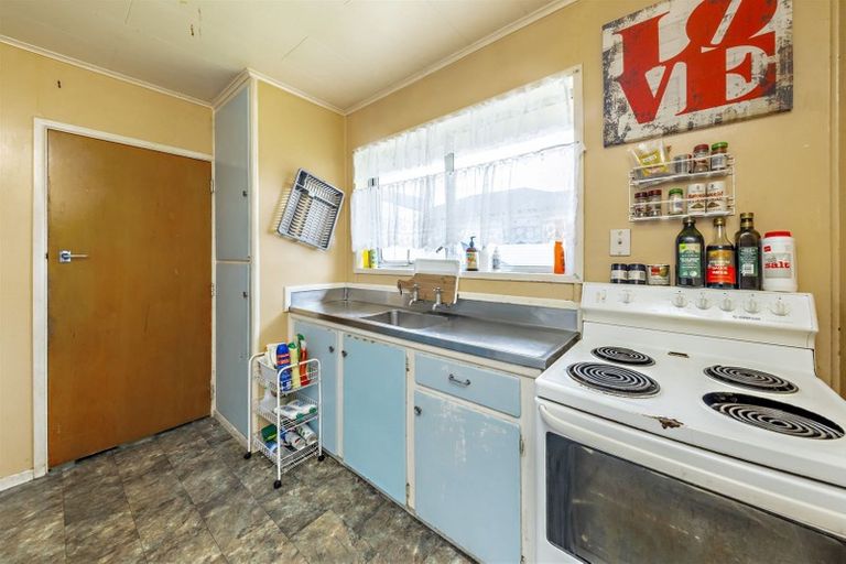 Photo of property in 1/507 Massey Road, Mangere, Auckland, 2022