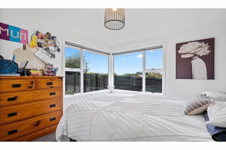 Photo of property in 110 Dunlop Street, Wallacetown, 9816