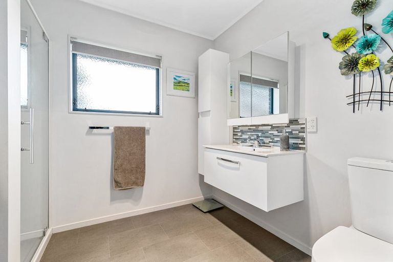 Photo of property in 1 Mabian Crescent, Deanwell, Hamilton, 3206