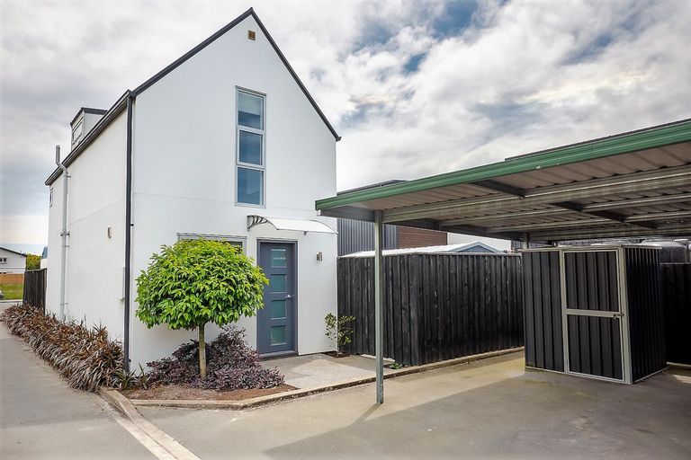 Photo of property in 130 Sherborne Street, St Albans, Christchurch, 8014