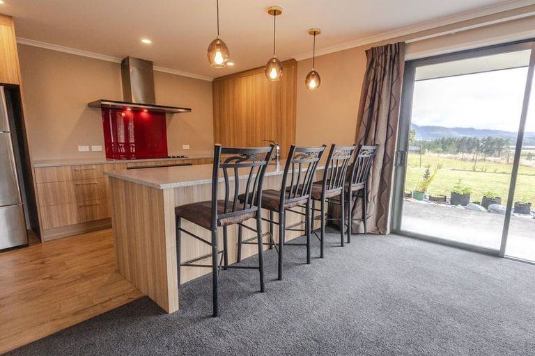 Photo of property in 8 Pukaki Avenue, Ngahere, 7872
