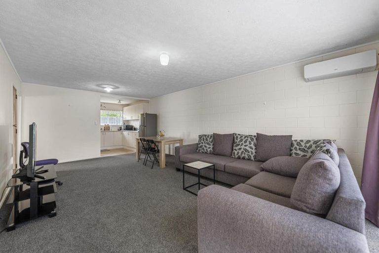 Photo of property in 407 West Coast Road, Glen Eden, Auckland, 0602