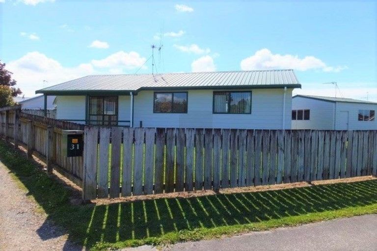 Photo of property in 1 Penney Green, Nawton, Hamilton, 3200