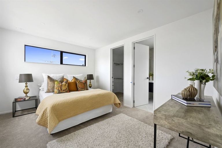 Photo of property in 7/5 Lemon Grove Lane, Greenhithe, Auckland, 0632