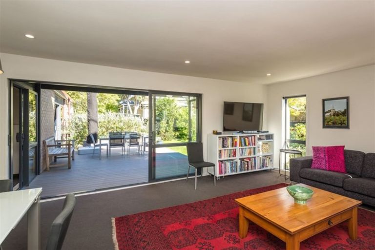 Photo of property in 9 Tomes Road, St Albans, Christchurch, 8052