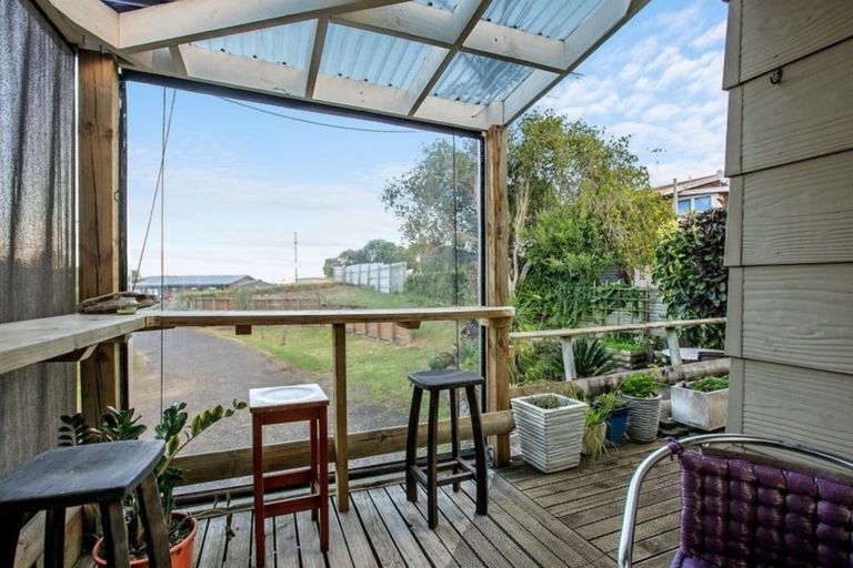 Photo of property in 60 Athenree Road, Athenree, Katikati, 3177