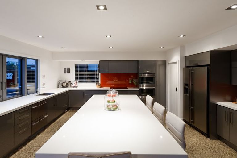 Photo of property in 18 Grand Oaks Drive, Awapuni, Palmerston North, 4412