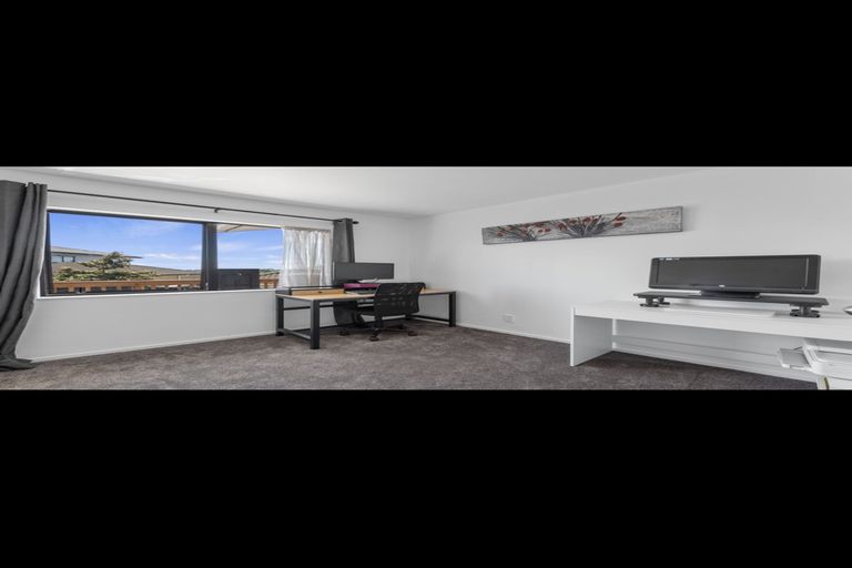 Photo of property in 225 Finlayson Avenue, Clendon Park, Auckland, 2103