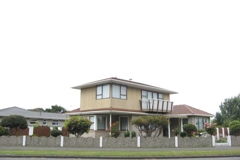 Photo of property in 902 Avonside Drive, Avondale, Christchurch, 8061