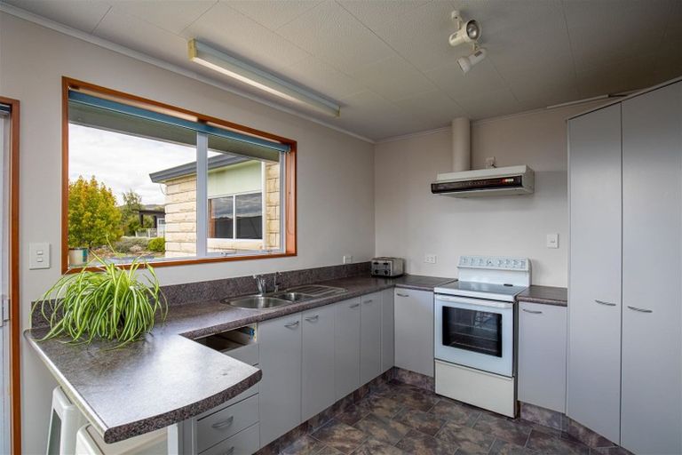 Photo of property in 22 Kamaka Crescent, Bridge Hill, Alexandra, 9320