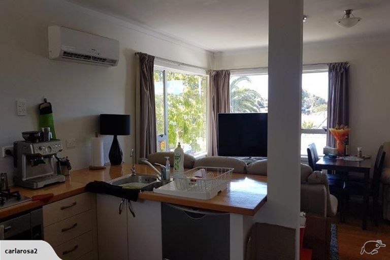 Photo of property in 1/24 Stredwick Drive, Torbay, Auckland, 0630