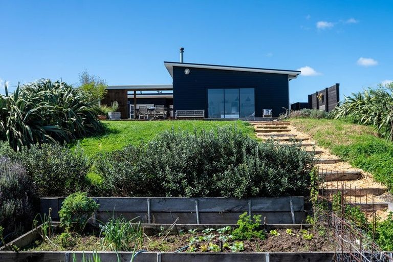 Photo of property in 1470 Oneriri Road, Kaiwaka, 0573