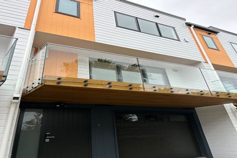 Photo of property in 2/30 Woodford Avenue, Henderson, Auckland, 0610