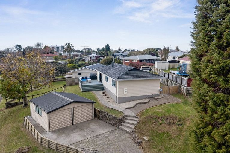 Photo of property in 8 Valley Road, Te Puke, 3119