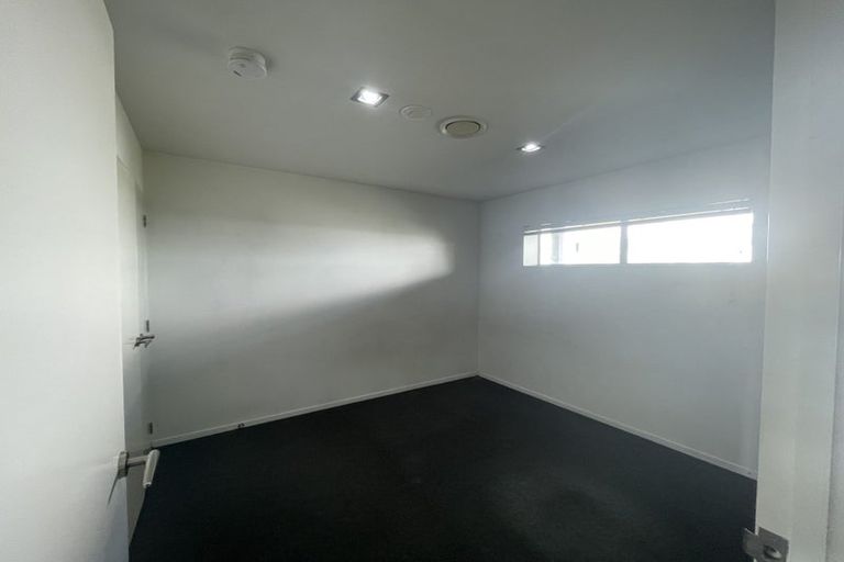 Photo of property in 12/222 Albany Highway, Schnapper Rock, Auckland, 0632