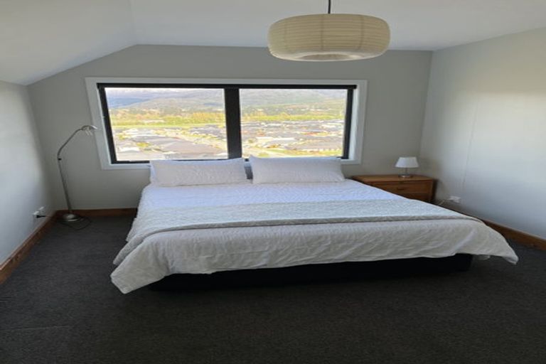 Photo of property in 28 Myles Way, Lower Shotover, Queenstown, 9304