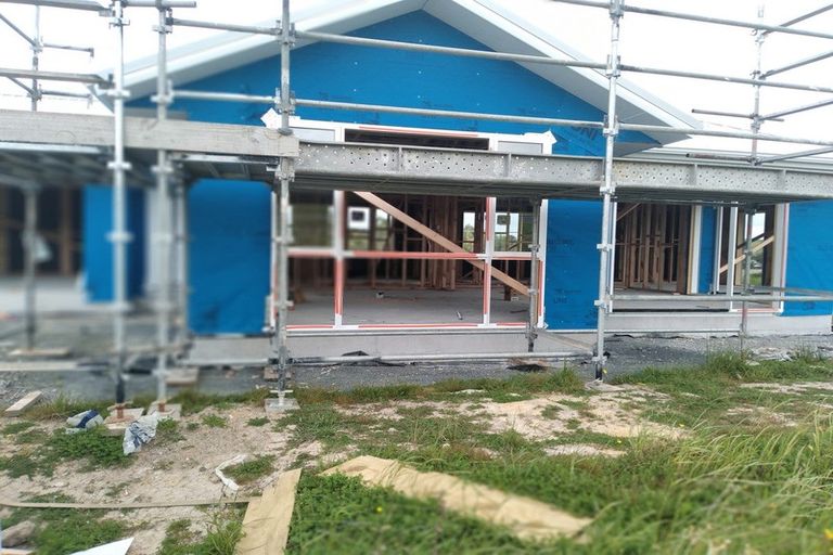 Photo of property in 35 Weka Street, Mangawhai, 0505