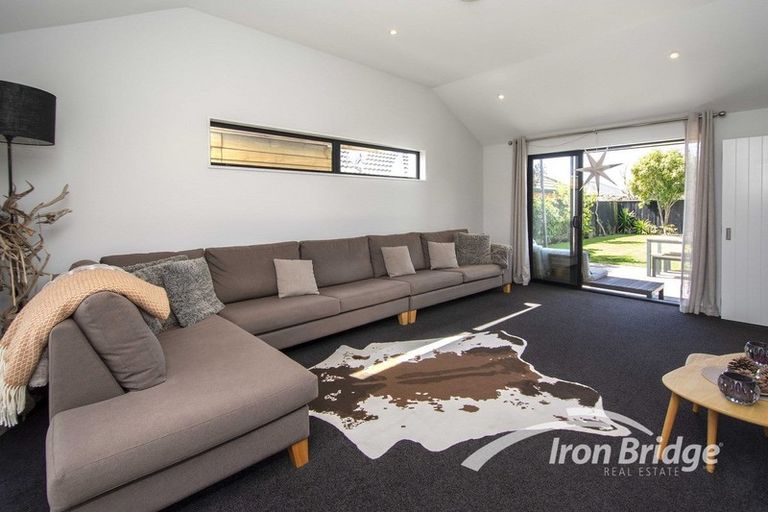Photo of property in 20 Puhara Avenue, Parklands, Christchurch, 8083