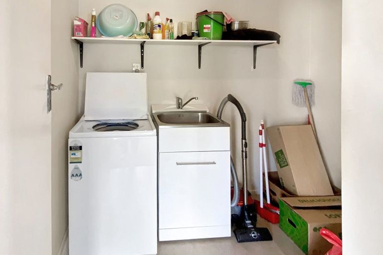 Photo of property in 7 Freyberg Street, Roslyn, Palmerston North, 4414