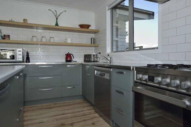 Photo of property in 69 Fortescue Street, Mahia, Nuhaka, 4198