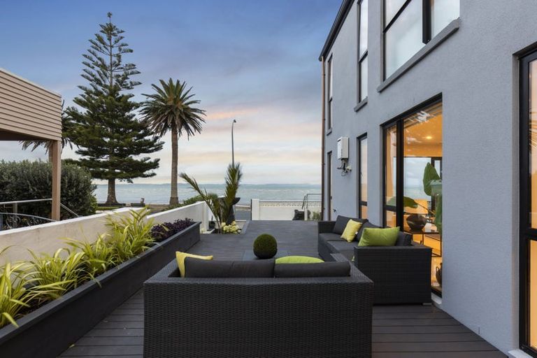 Photo of property in 18a The Esplanade, Eastern Beach, Auckland, 2012