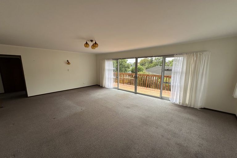 Photo of property in 2/16 Willoughby Avenue, Howick, Auckland, 2014