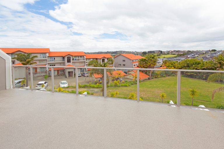 Photo of property in 340 Gulf Harbour Drive, Gulf Harbour, Whangaparaoa, 0930