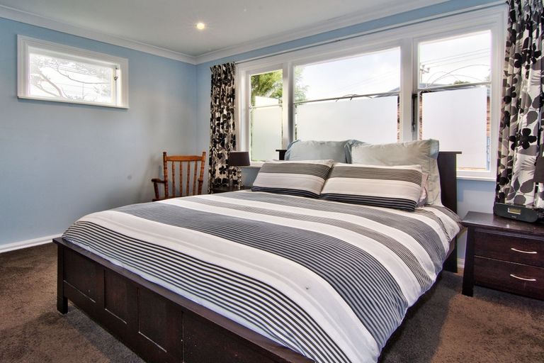 Photo of property in 13 Konini Road, Titirangi, Auckland, 0604