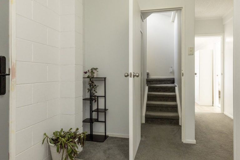 Photo of property in 2/86 Hinemoa Avenue, Taupo, 3330