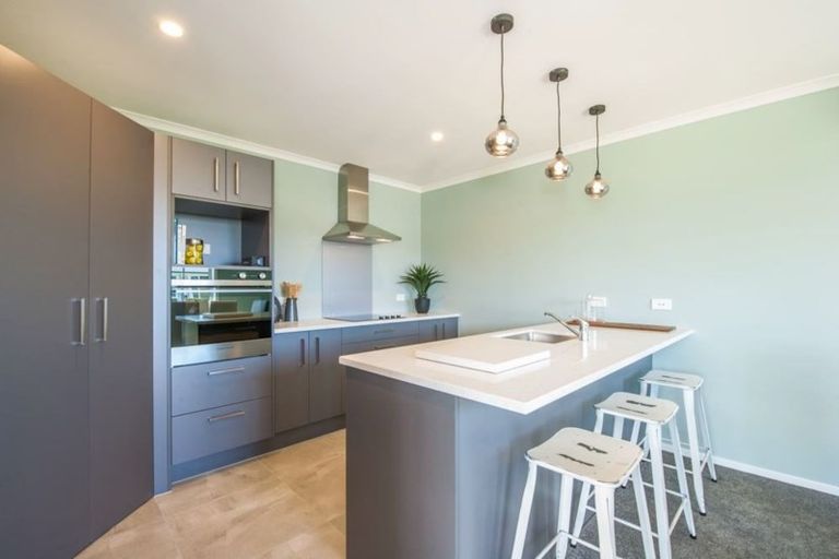 Photo of property in 12 Karaka Place, Kinloch, Taupo, 3377