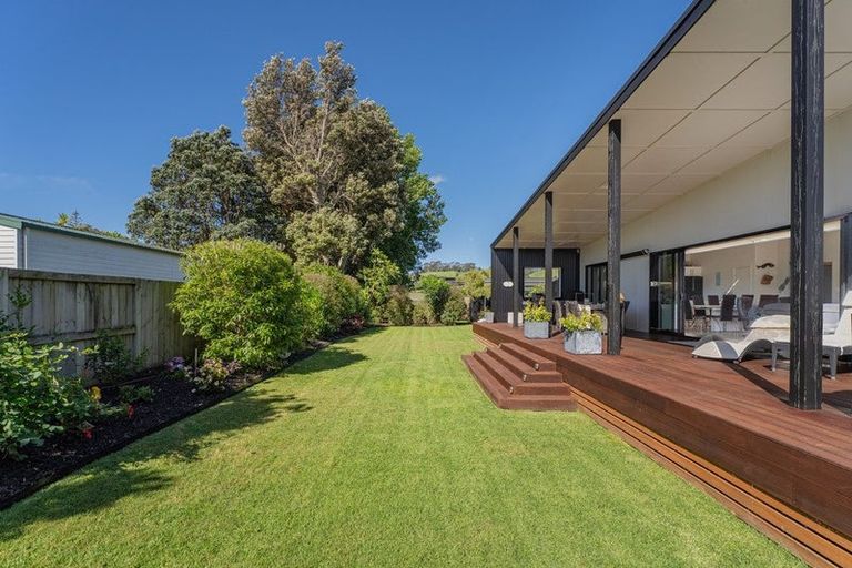 Photo of property in 10 Voyager Place, Cooks Beach, Whitianga, 3591