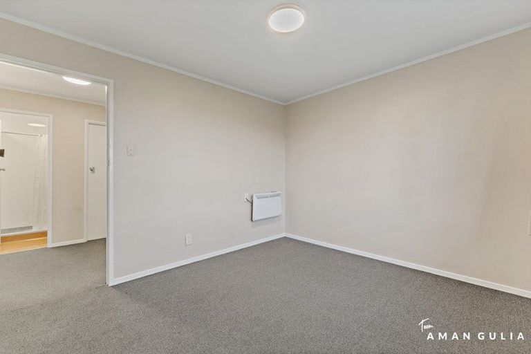 Photo of property in 18 Grandison Crescent, New Lynn, Auckland, 0600
