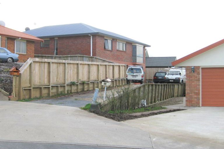 Photo of property in 22 Dorchester Place, Nawton, Hamilton, 3200