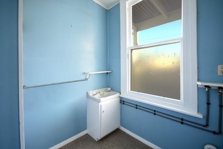 Photo of property in 64 Wesley Street, South Dunedin, Dunedin, 9012
