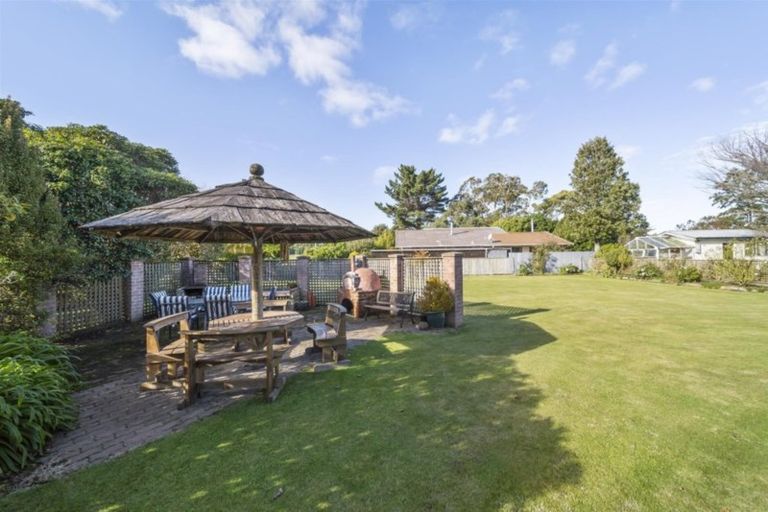 Photo of property in 40 Bear Street, Waverley, 4510