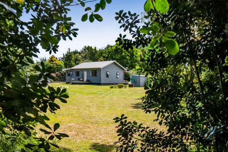 Photo of property in 2952 Eltham Road, Opunake, 4682