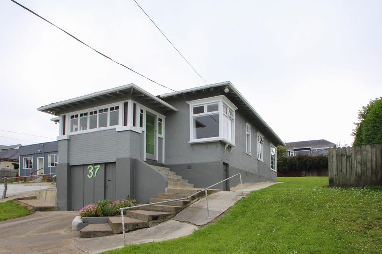 Photo of property in 37 Tyne Street, South Hill, Oamaru, 9400