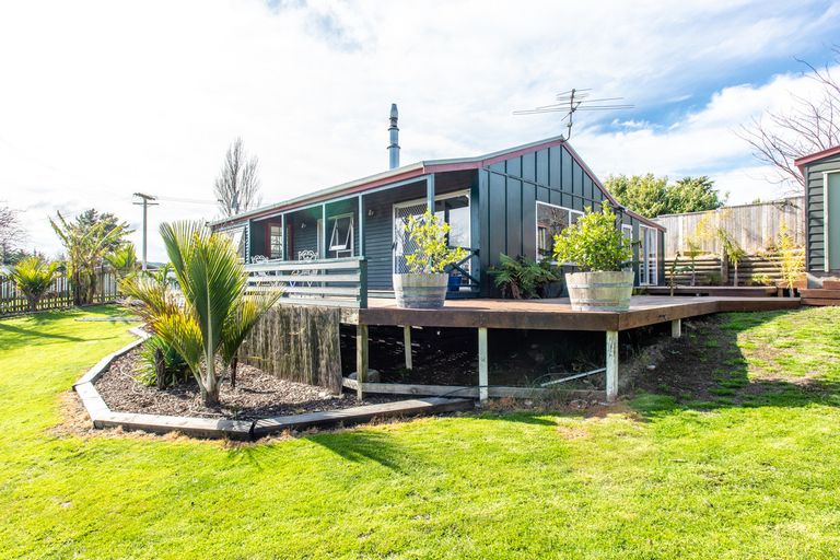 Photo of property in 22 Wallis Road, Kaiti, Gisborne, 4010
