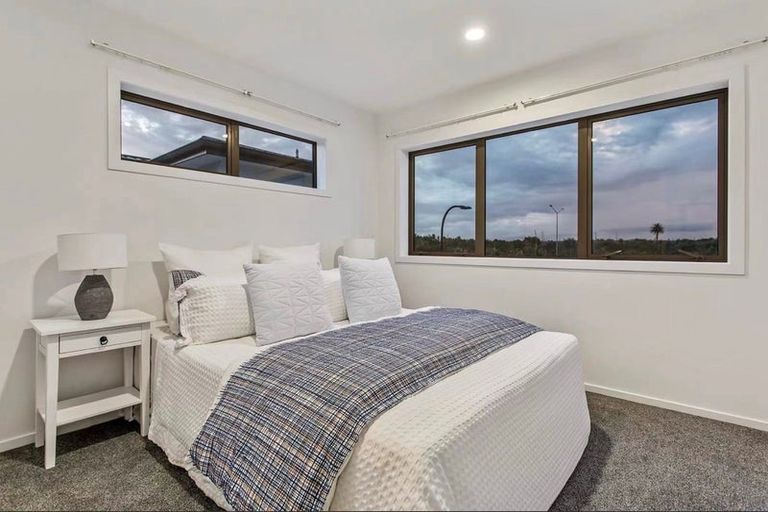 Photo of property in 52 Lockheed Street, Hobsonville, Auckland, 0618