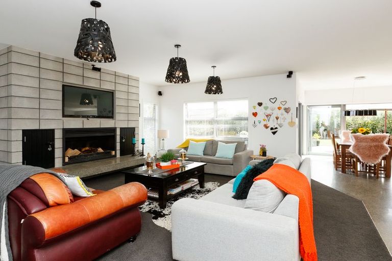 Photo of property in 18 Grand Oaks Drive, Awapuni, Palmerston North, 4412