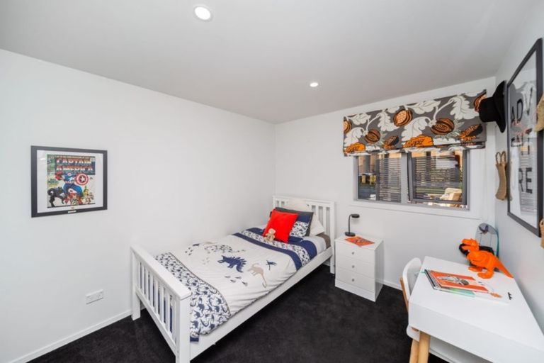 Photo of property in 19b Kenmore Street, Westown, New Plymouth, 4310