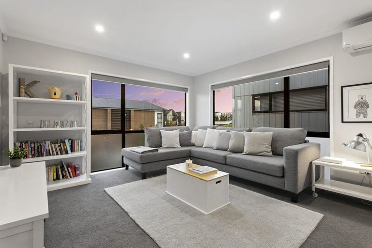 Photo of property in 23 Ian Morrison Road, Hobsonville, Auckland, 0616