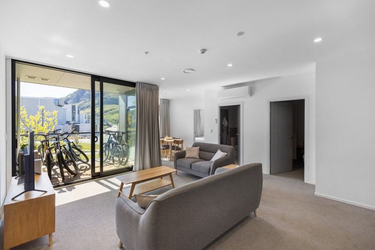 Photo of property in Wyndham Gardens Apartments, 102/30 Red Oaks Drive, Frankton, Queenstown, 9300