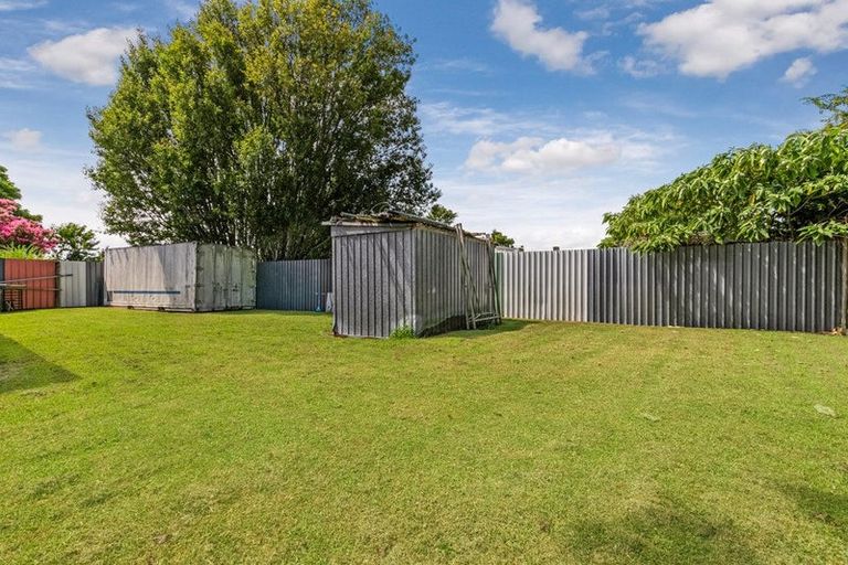 Photo of property in 14 Salas Place, Papakura, 2110