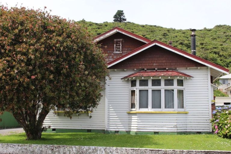 Photo of property in 13 Blackmore Street, Greymouth, 7805
