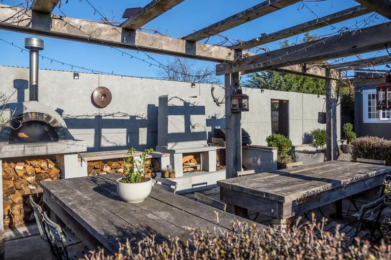 Photo of property in 33 Daniel Street, Martinborough, 5711