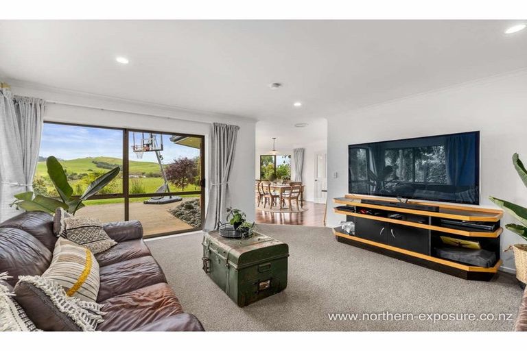 Photo of property in 621b Puketona Road, Haruru, 0204