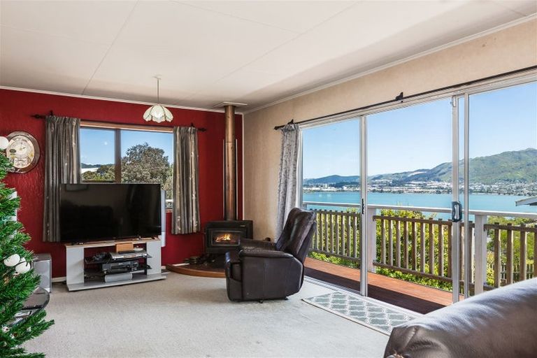 Photo of property in 6 Inlet View, Titahi Bay, Porirua, 5022