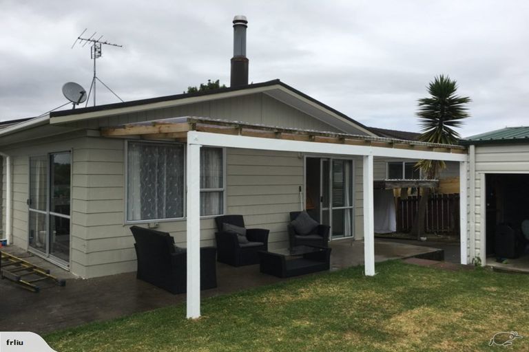 Photo of property in 27 Lisa Rise, Half Moon Bay, Auckland, 2012