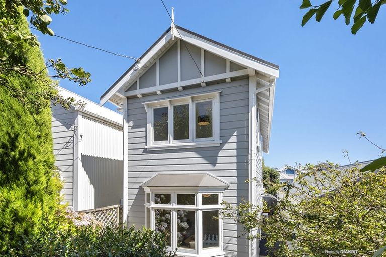 Photo of property in 98 Elizabeth Street, Mount Victoria, Wellington, 6011